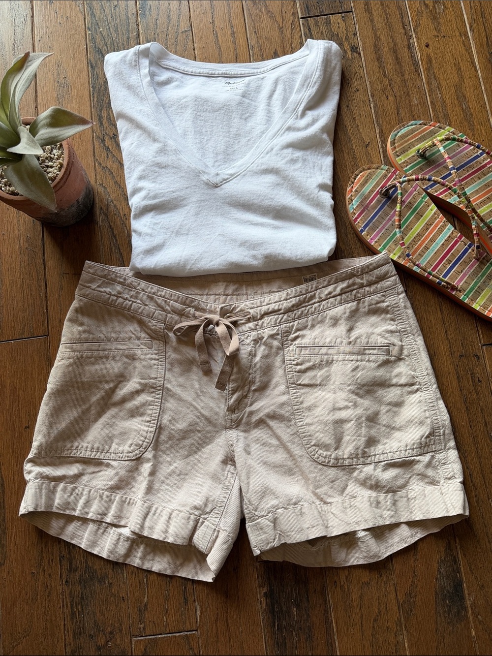 The North Face Women's Tan Drawstring Cargo Shorts